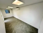 21ft x 8ft Custom Office Cabin – Refurbished Portable Office with A/C - Image 10